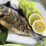 Comer pescado podría reducir el riesgo de ataque al corazón en pacientes con diabetes tipo 2