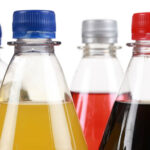 Impuesto a los refrescos en México podría reducir la diabetes, enfermedades cardíacas y costo de la salud, de acuerdo a nuevos hallazgos