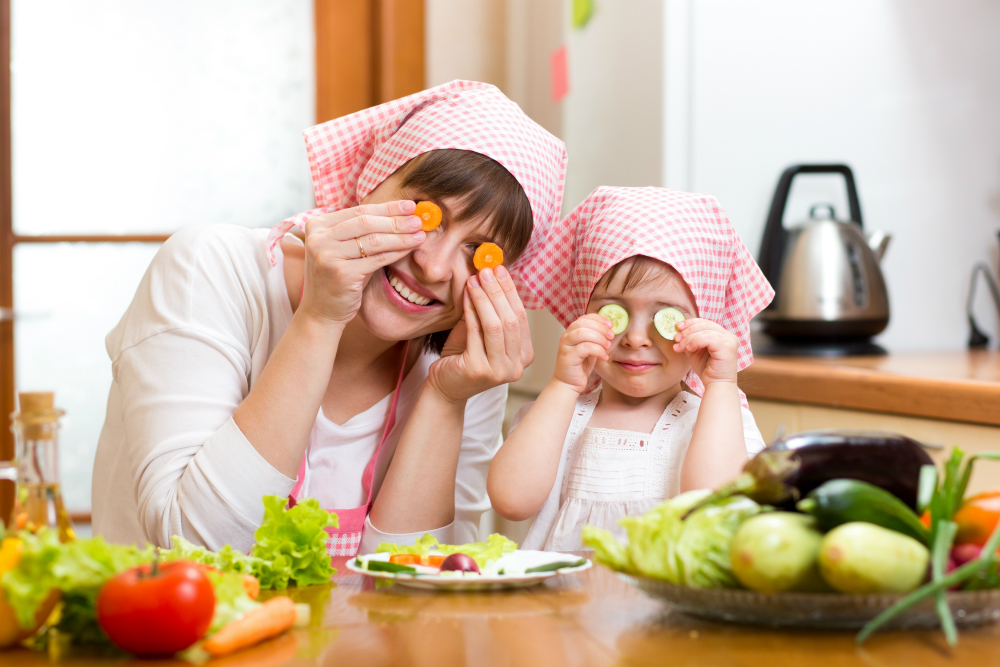 Hacer que el niño con diabetes tipo 1 coma el tipo correcto de alimentos