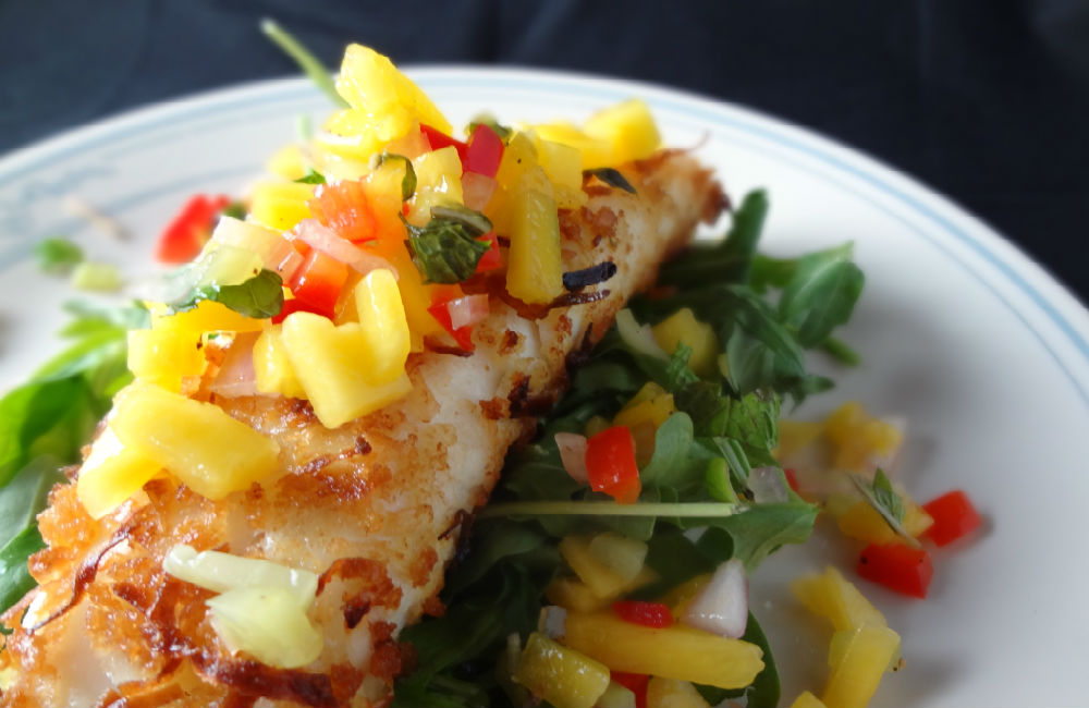 Receta de filete de tilapia a la plancha con salsa fresca de mango