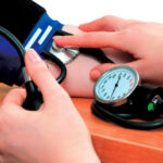 ¿Es importante tener la presión arterial bajo control, especialmente cuando se es diabético?