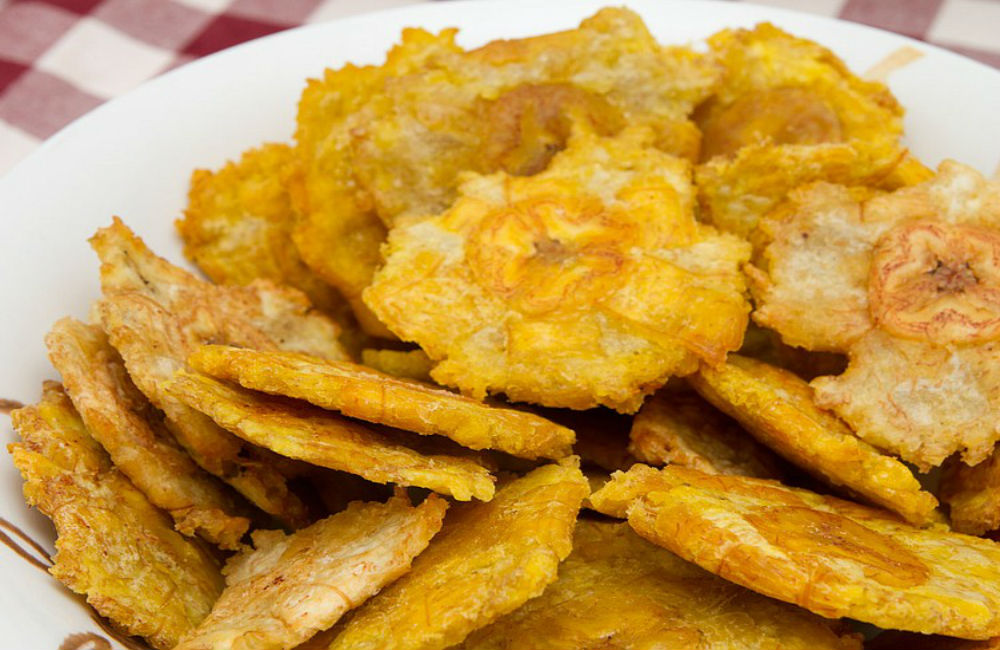 Receta de Tostones de Puerto Rico (plátanos fritos)